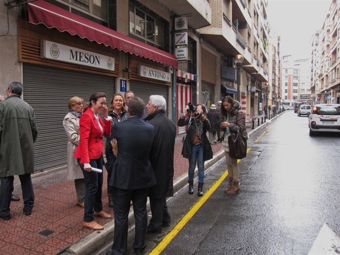 Gamarra, con vecinos y comerciantes de Saturnino Ulargui