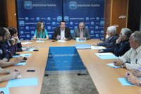 PP traslada a los chiringuitos la nueva ley de Costas que "protege al medio ambiente y da seguridad" al sector