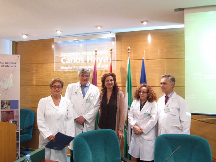 Profesionales que han participado en primer trasplante renal cruzado en cadena 