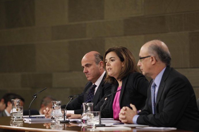 Montoro, Santamaría y De Guindos en el Consejo de Ministros
