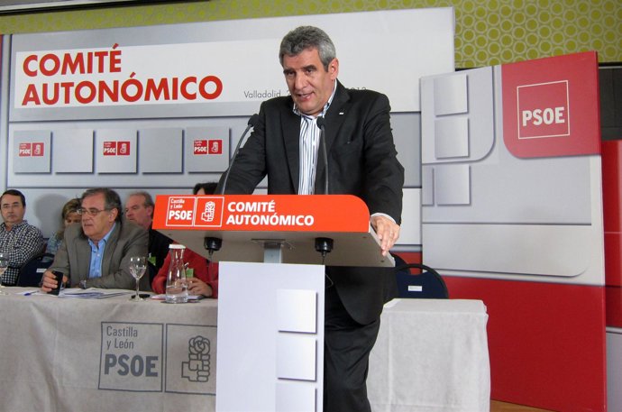 Julio Villarrubia en el Comité Autonómico del PSOE