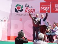 Rubalcaba dice que el impuesto bancario de Ibarra ha permitido "al contable de Monago" hablar de un "magnífico déficit"