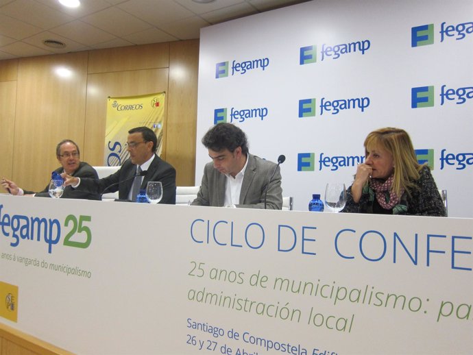 Los presidentes de las diputaciones de Coruña, Huelva y León en las jorandas