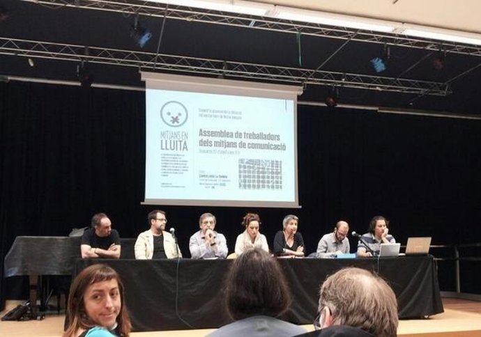 Mitjans en lluita