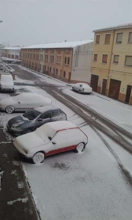Una calle del interior de Castellón cubierta por la nieve