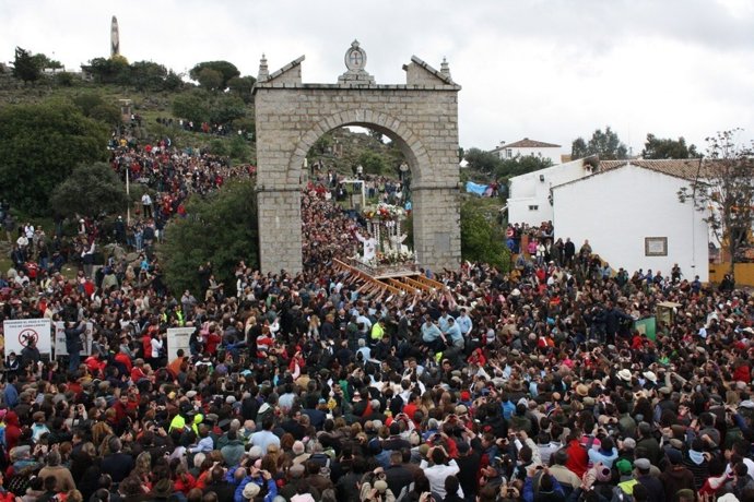 Procesión De La Virgen De La Cabeza De Andújar
