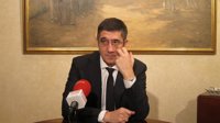 López espera que el Gobierno vasco negocie el Presupuesto del 2014 estudiando "con qué ingresos va a contar"