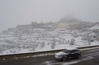 La nieve obliga al uso de cadenas en tres carreteras de Castellón