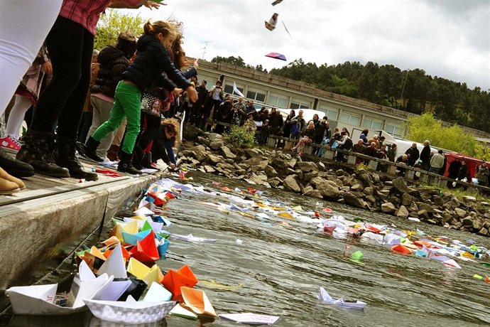 MÁS DE 3000 BARCOS DE PAPEL AL RÍO MIÑO