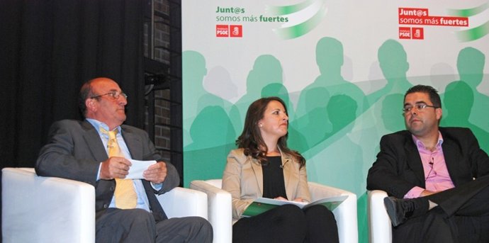 El alcalde de Cumbres de Enmedio durante el acto