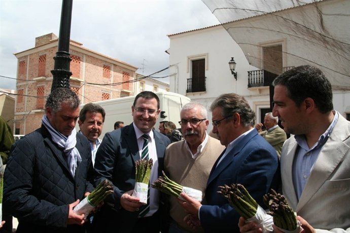 Feria del Espárrago de Sierra de Yeguas con Zoido y bendodo y carnero