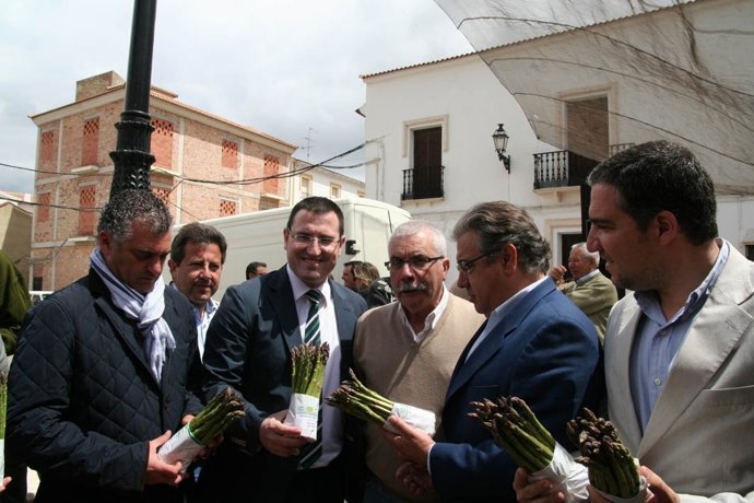 Feria del Espárrago de Sierra de Yeguas con Zoido y bendodo y carnero