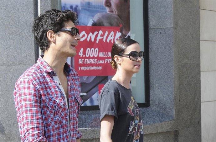 Dafne Fernández junto a Javier de Miguel