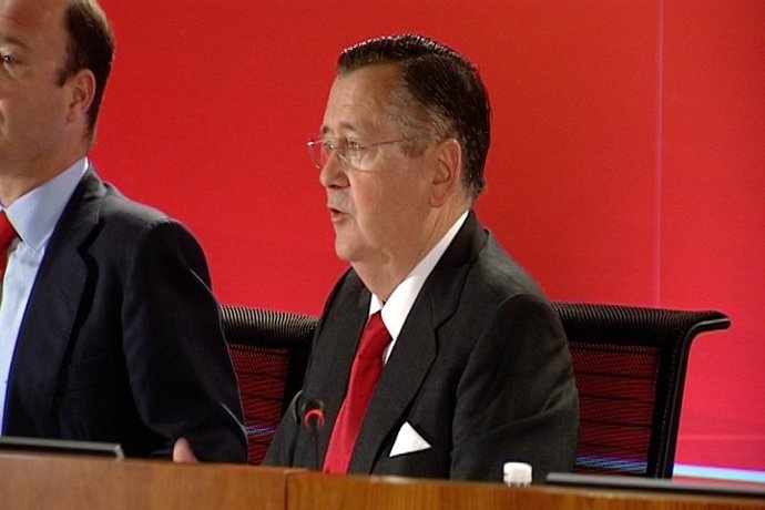 Sáenz puntúa la política económica "con una nota alta"