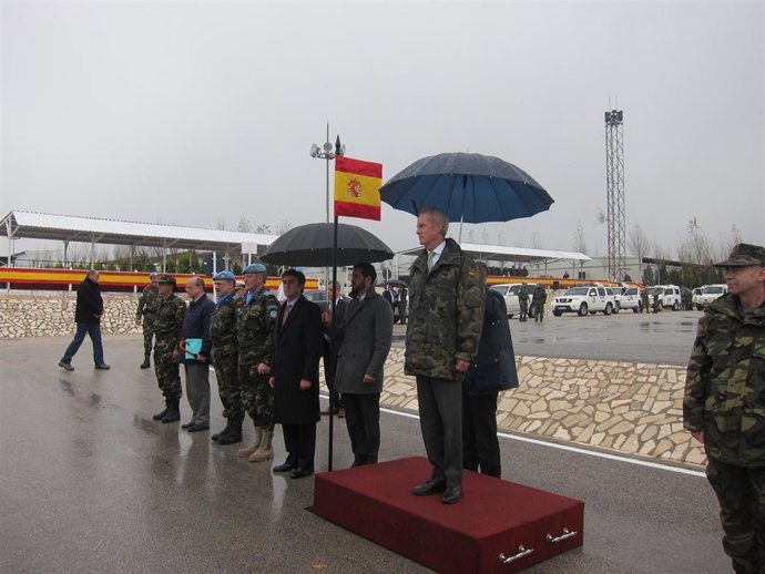 El Ministro De Defensa, Pedro Morenés, En Si Visita A Líbano