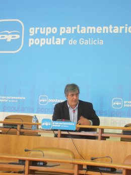 El portavoz del PPdeG, Pedro Puy, en rueda de prensa