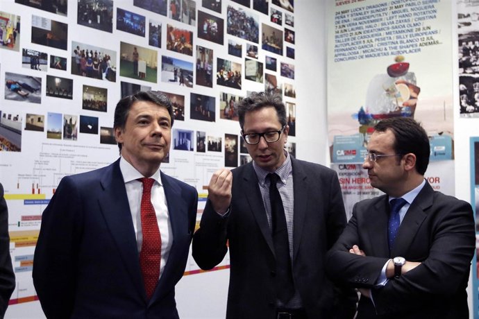 González en su visita a Móstoles