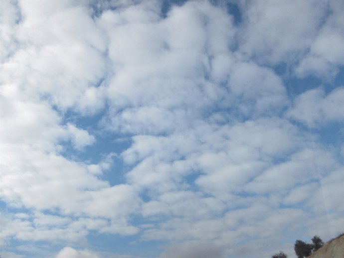 Sol, nubes, cielo despejado, buen tiempo, temperaturas