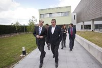 Ignacio Diego reafirma el "compromiso presente y futuro" del Gobierno cántabro con una "sanidad pública y de calidad"