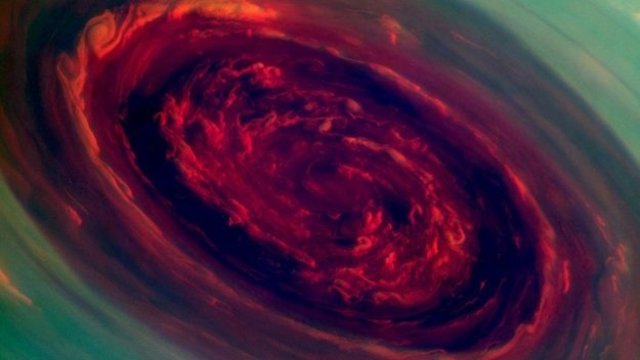 Poderoso huracán en el polo Norte de Saturno