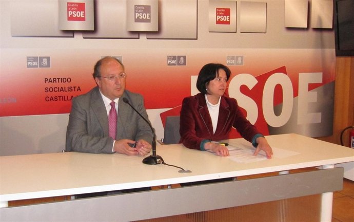 Enrique Cubero y Ángela Marqués durante la rueda de prensa