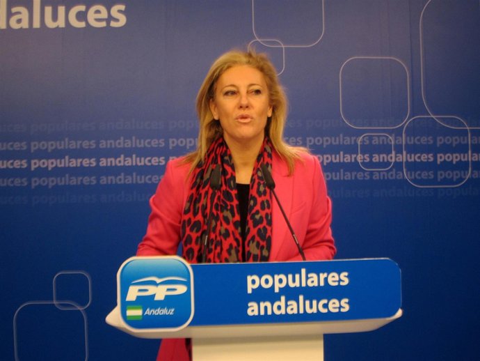 Carolina España ofrece una rueda de prensa en la sede del PP-A