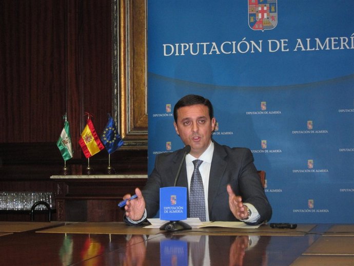 García, en rueda de prensa