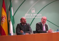 De la Torre tacha de "error" el proyecto del metro en superficie y advierte de que estudiará "todas las armas"