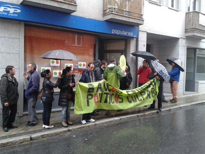 Escrache al PP en Colmenar