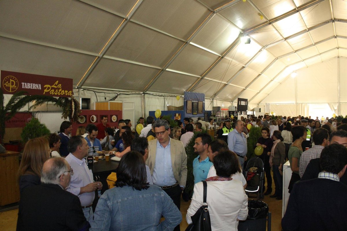 Mairena del Aljarafe inaugura su II Feria de la Tapa, que espera Mairena del Aljarafe inaugura su II Feria de la Tapa, que espera
