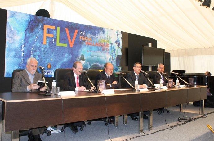 Presentación de 'Relatos Mayores' en la Feria del Libro de Valladolid