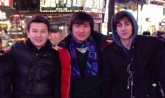 Presuntos nuevos terroristas de Boston Azamat Tazhayakov y Dias Kadyrbayev