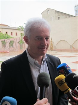 El portavoz del PP en el Ayuntamiento de Zaragoza, Eloy Suárez