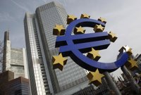 BCE.- El BCE rebaixa els tipus un quart de punt, fins al mínim històric del 0,50% 