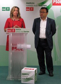 La diputada del PSOE por Málaga Trinidad Jiménez y Miguel Ángel Heredia