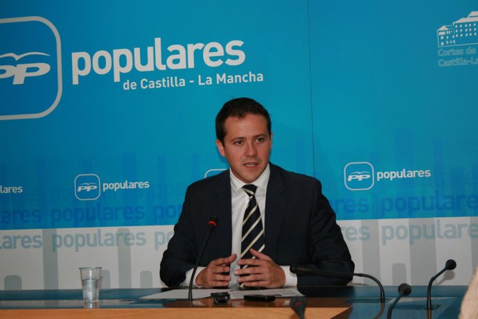 Carlos Velázquez, PP