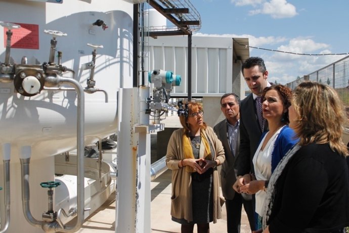 Montero en la inauguración de la fábrica de Oxipharma en Guarromán.