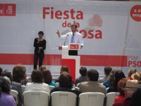 Gómez dice que el PSOE ya pidió perdón por sus equivocaciones y ahora piden trabajo y justicia en nombre de todos