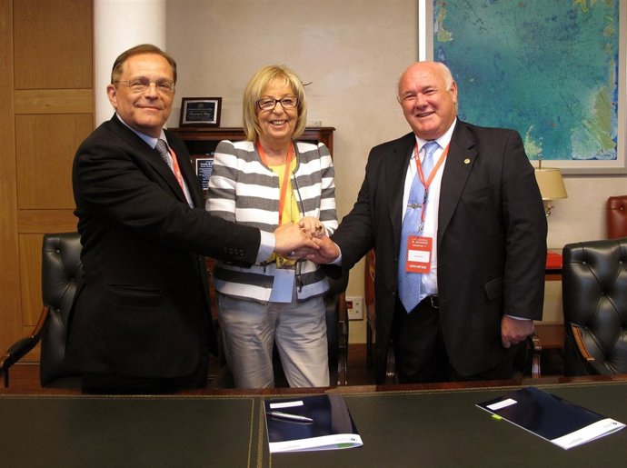 Rectora Málaga y presidenta CRUE de la Calle rectores Sao Paulo y Buenos Aires