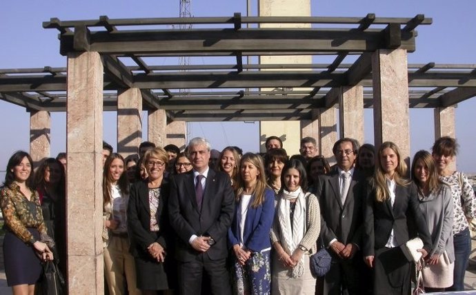 El conseller de Justicia, Germà Gordó, con los nuevos jueces.