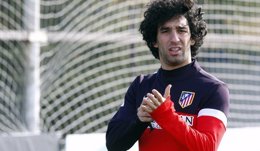 El jugador del Atlético de Madrid Arda turan en el entrenamiento