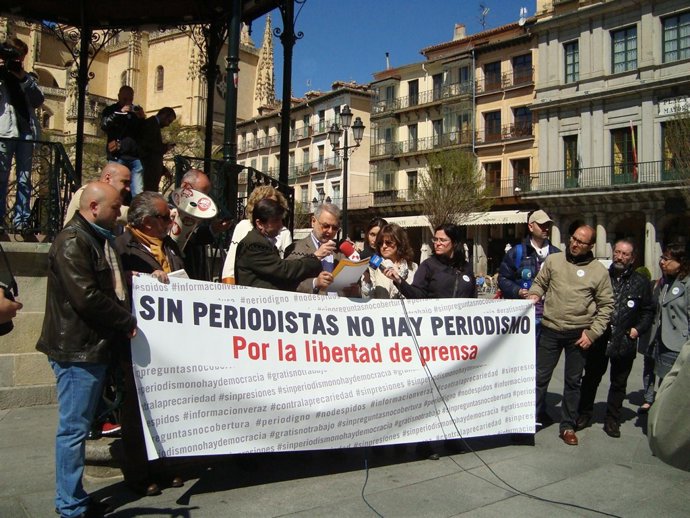 De Moragas lee la declaración en Segovia