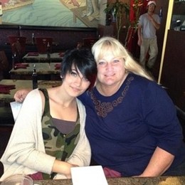 Paris Jackson y su madre Debbie