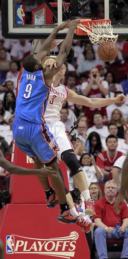 El jugador de Oklahoma city thunder serge ibaka