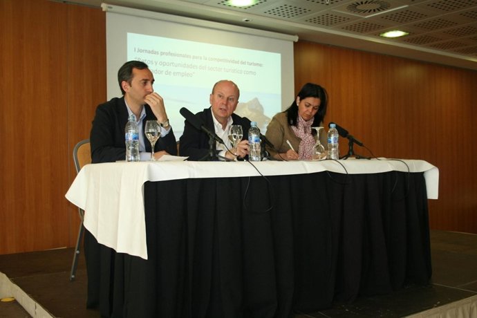 Buch clausura un congreso turístico en Calpe.