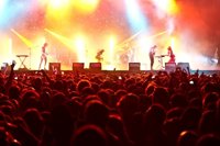 Unas 70.000 personas disfrutan entre viernes y sábado de los conciertos del Festival SOS 4.8