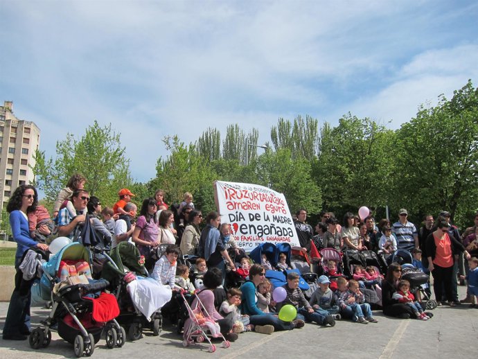 Concentración de familias que no accedieron a ayudas por excedencia.