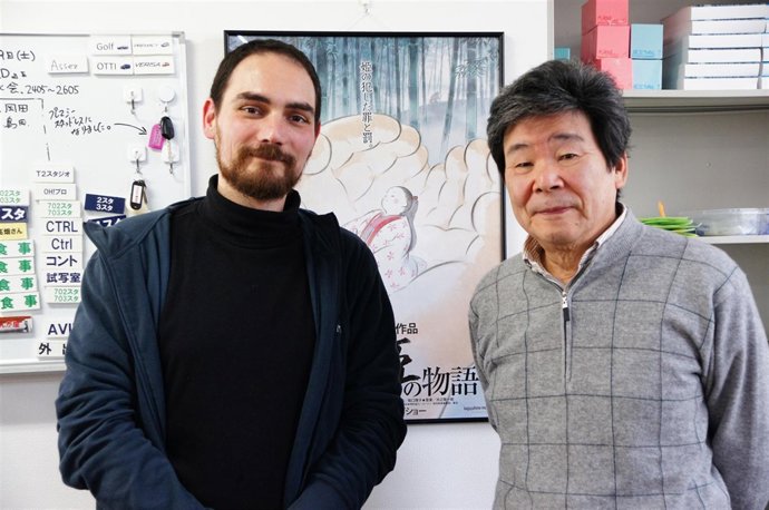 El director  Ignacio Ferreras con Isao Tkahata, cofundador de Ghibli           