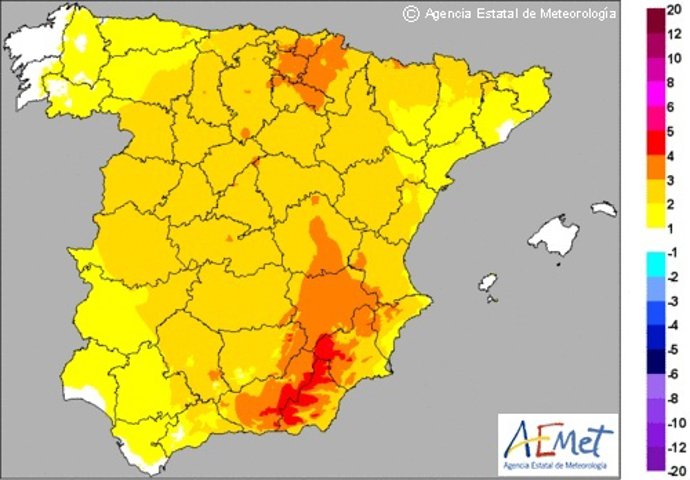Mapa de variación de las máximas este domingo, 5 de mayo