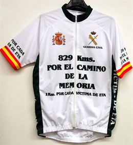 Dos guardias civiles realizarán un homenaje a las víctimas de ETA.